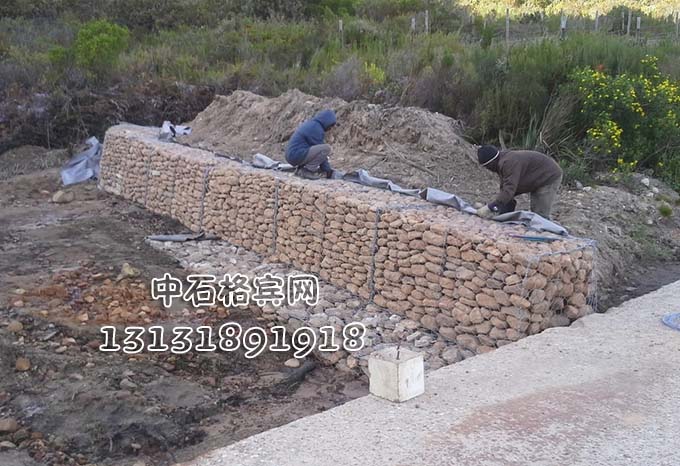 13131891918護岸鉛絲石籠廠家報價